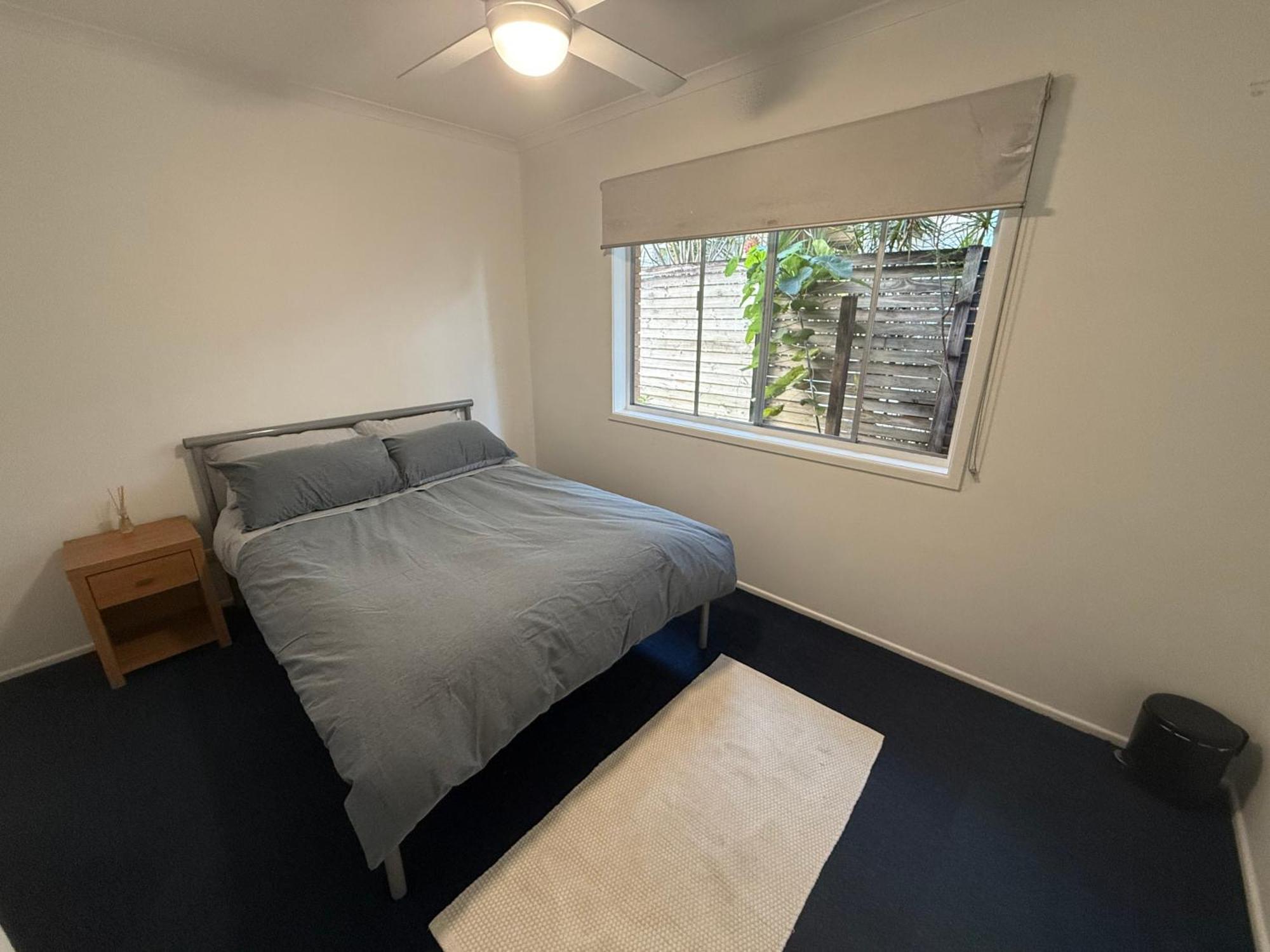 Homestay Bedroom In Surfers Chevron Island *